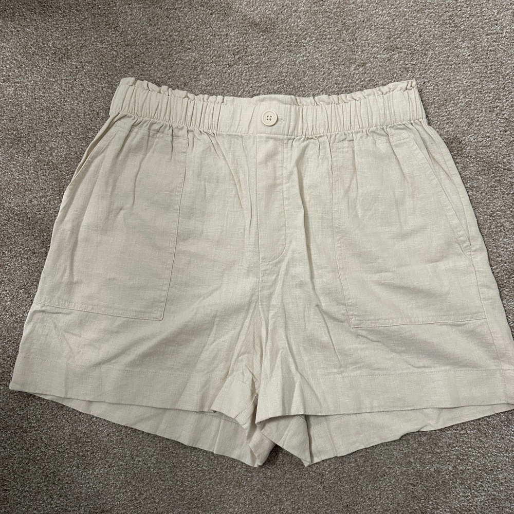LOFT Cream High-Waist Elastic Pull-On Shorts
